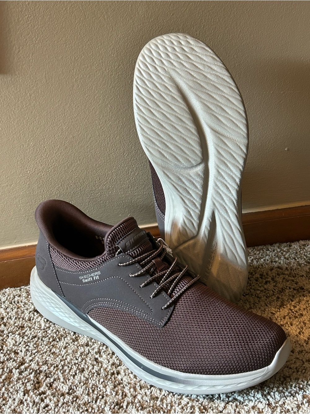 Skechers Swift Fit hands free brown men's sneakers size 12